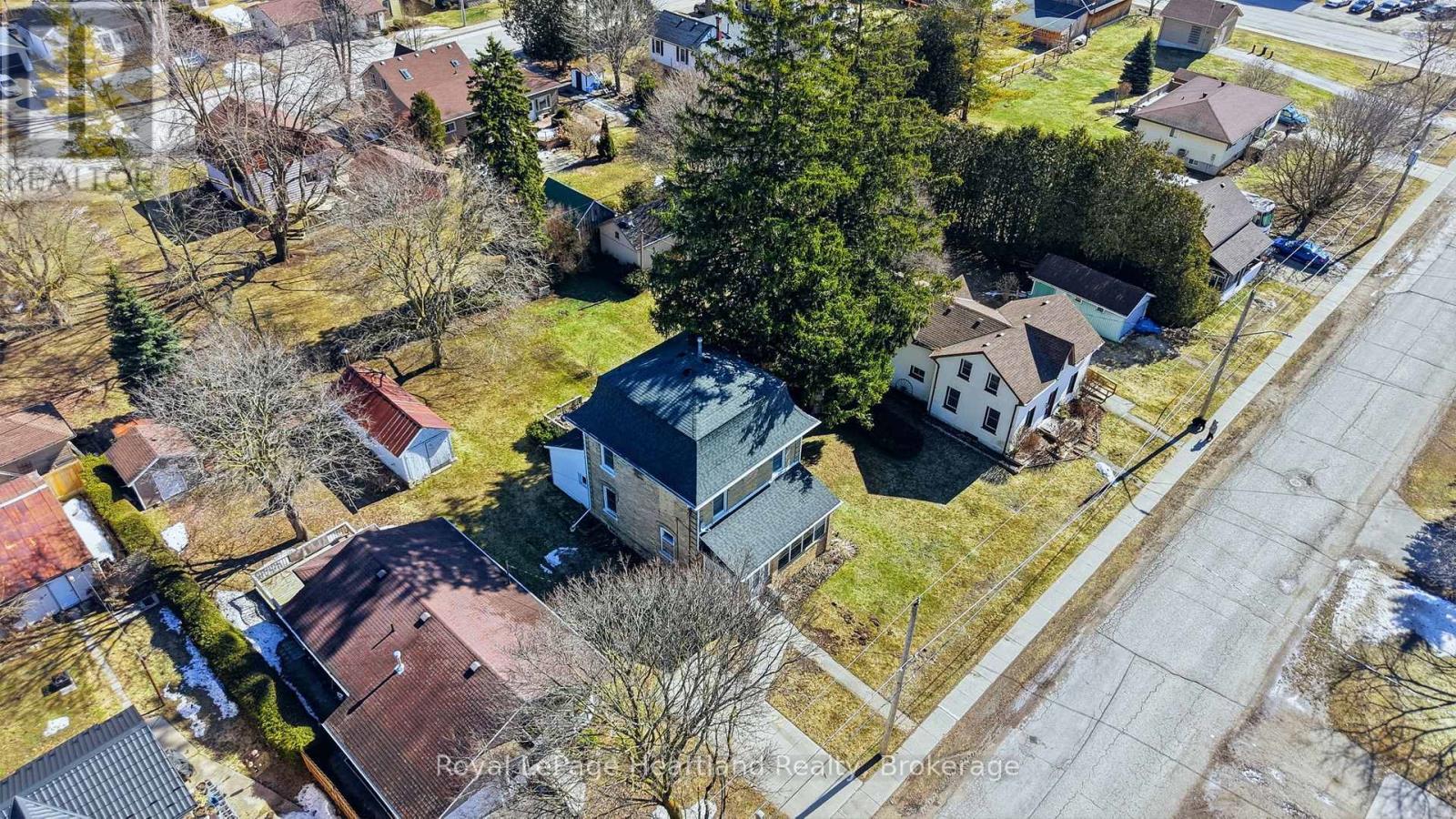 77 KING STREET S - 35