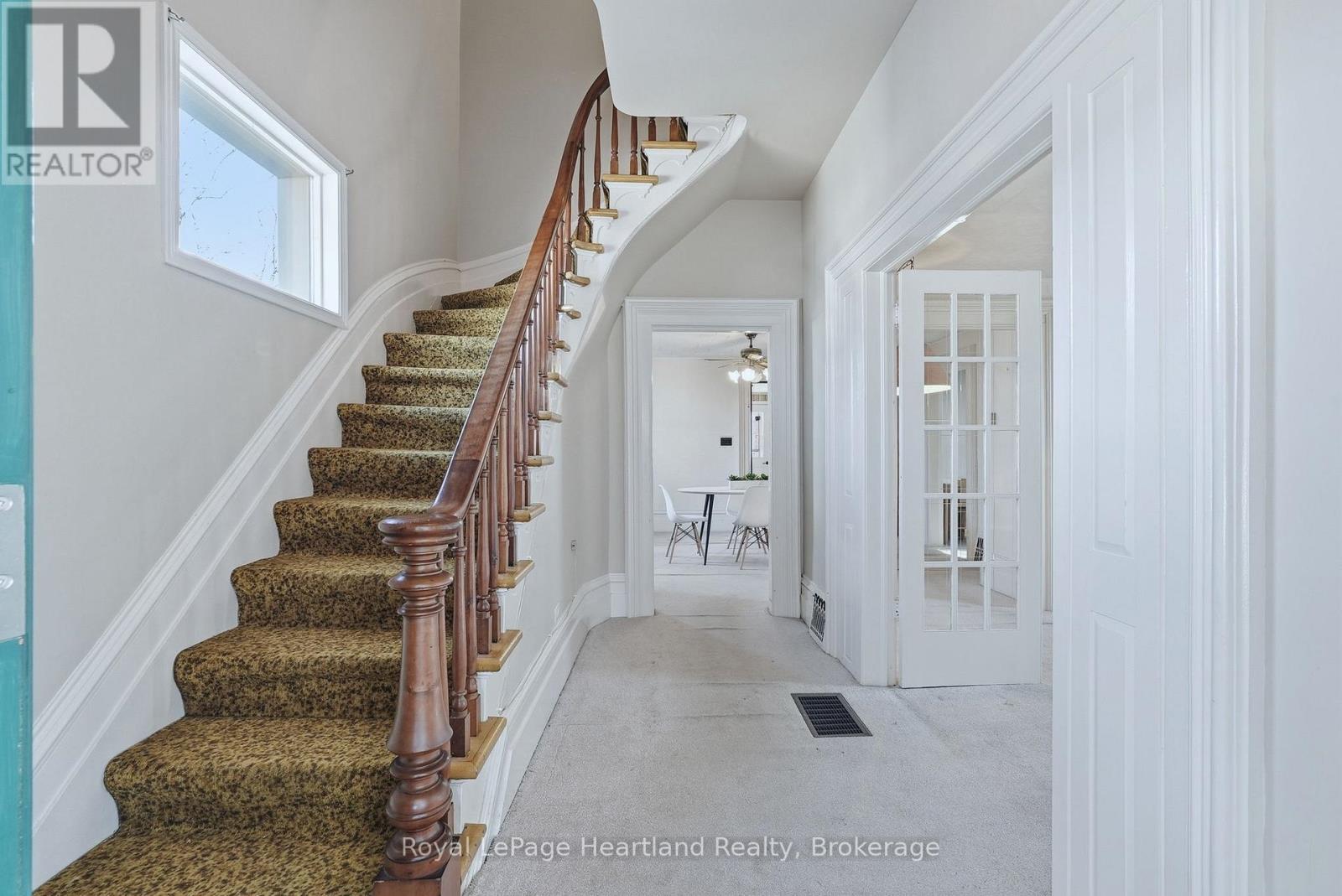 77 KING STREET S - 7