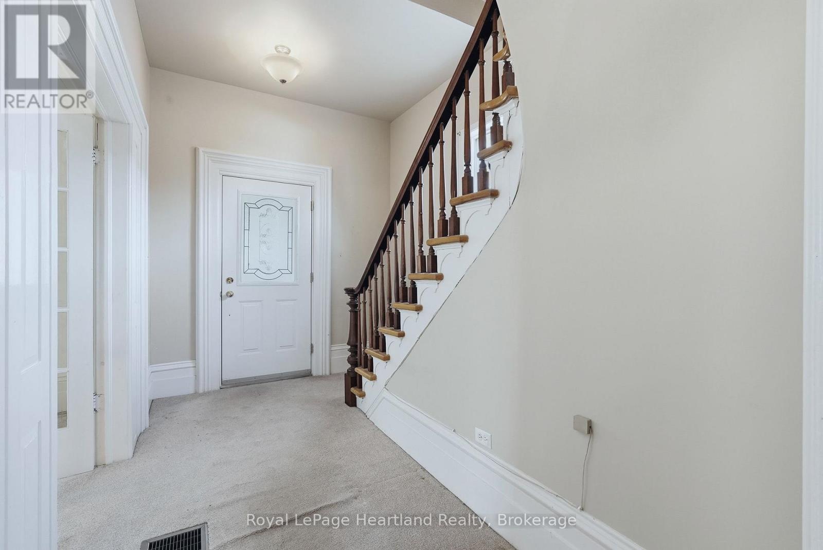 77 KING STREET S - 8