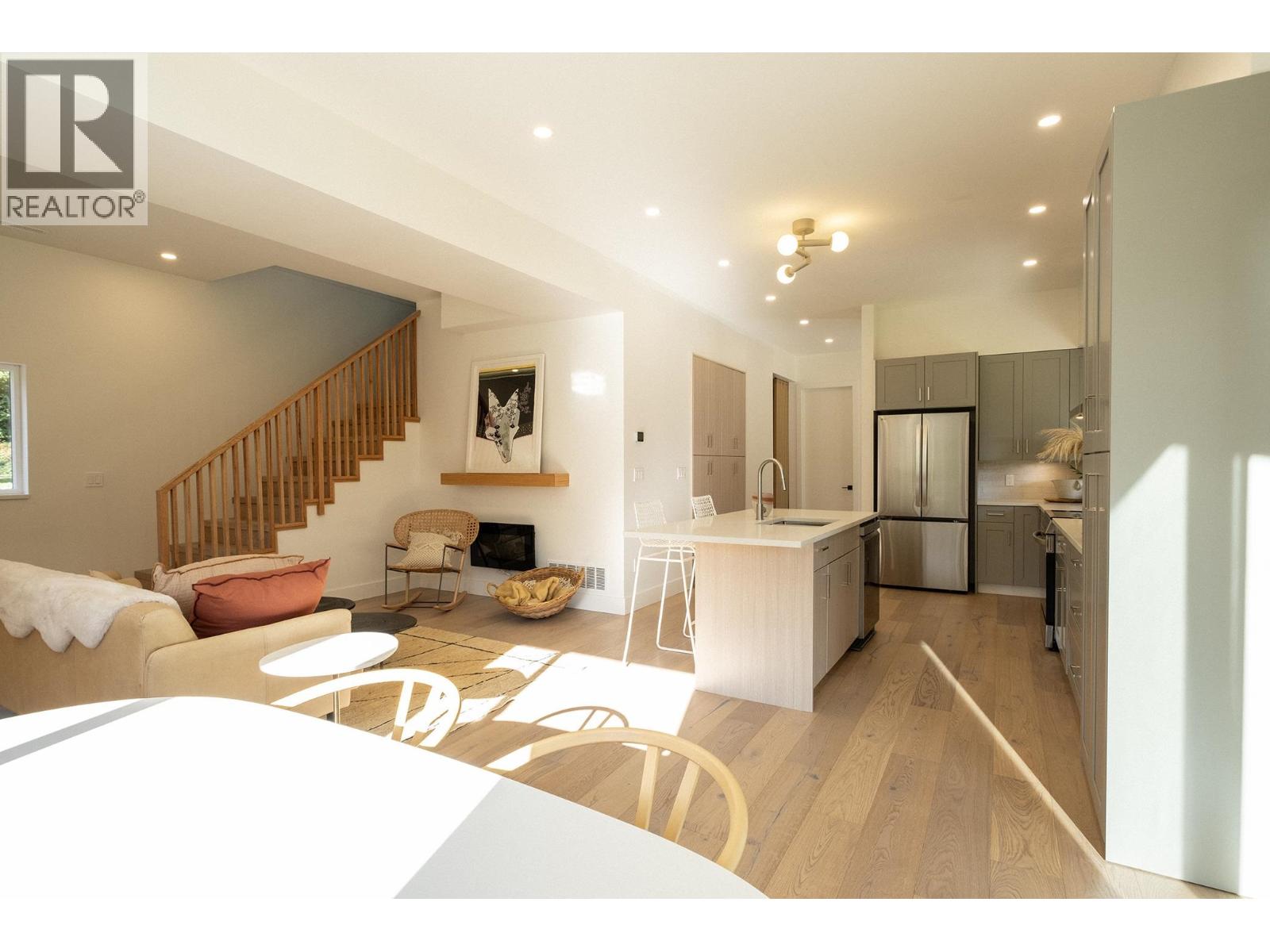 1246 REED ROAD, Gibsons