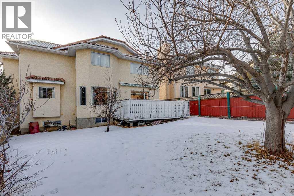 Single Family House for Sale in  Sienna Hills Drive SW Signal Hill Calgary 