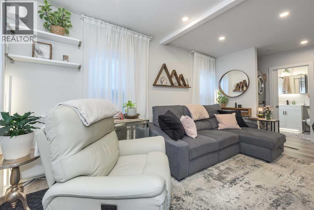 Single Family House Bungalow for Sale in  A Street NW Crescent Heights Calgary 