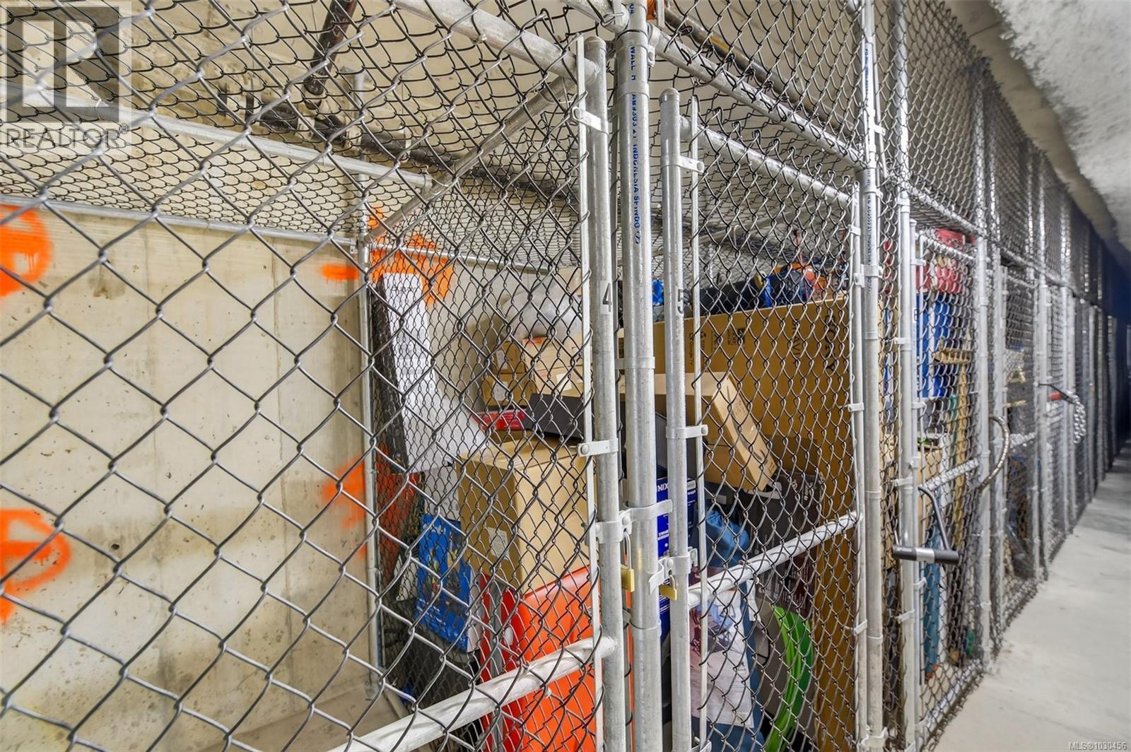 #303 1450 GLENTANA RD - 32