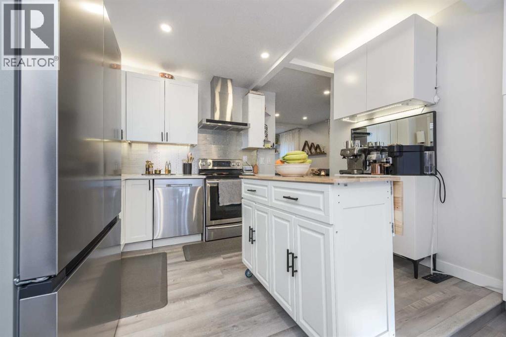 Single Family House Bungalow for Sale in  A Street NW Crescent Heights Calgary 