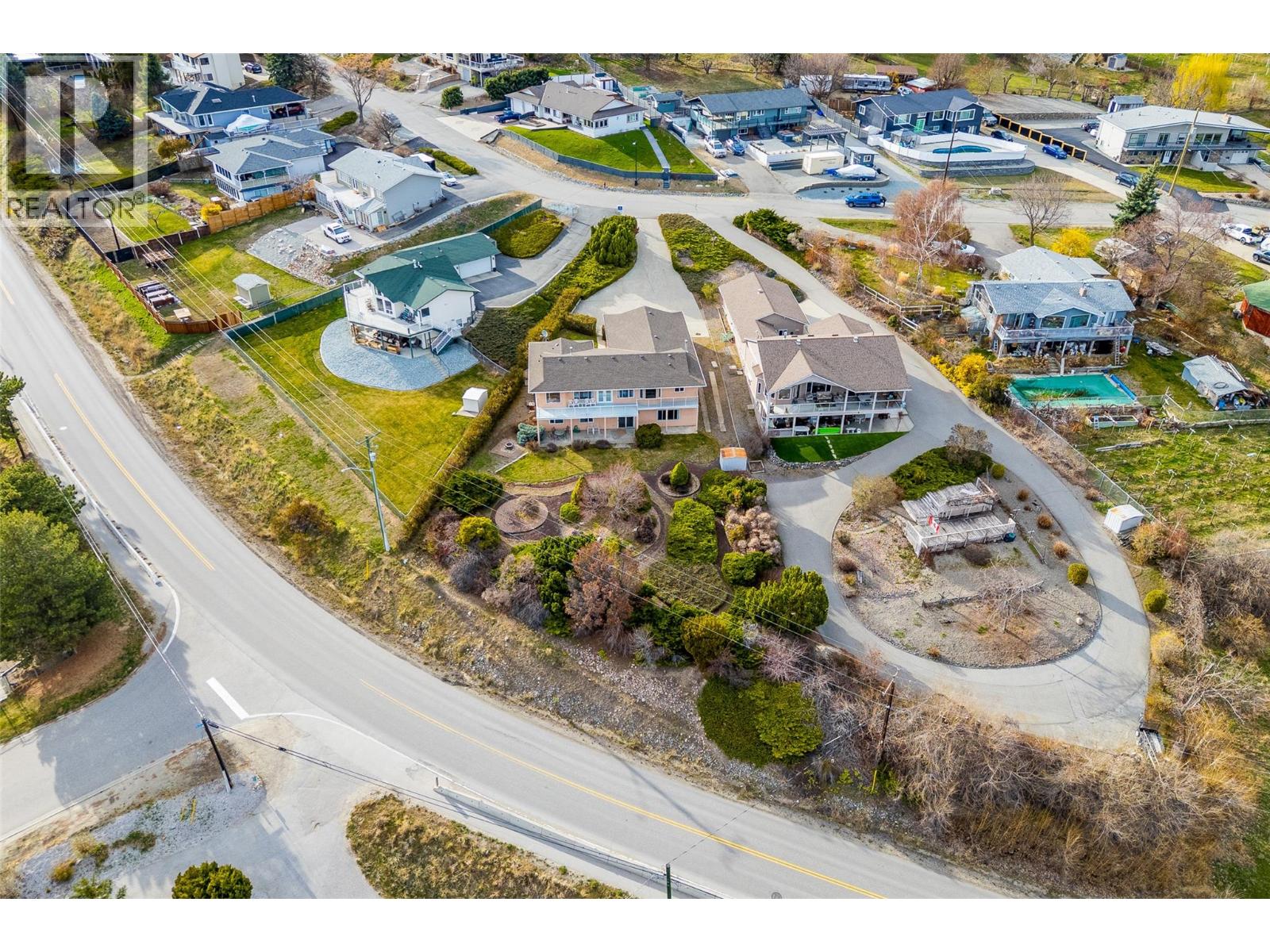 6085 BEATRICE ROAD - 66