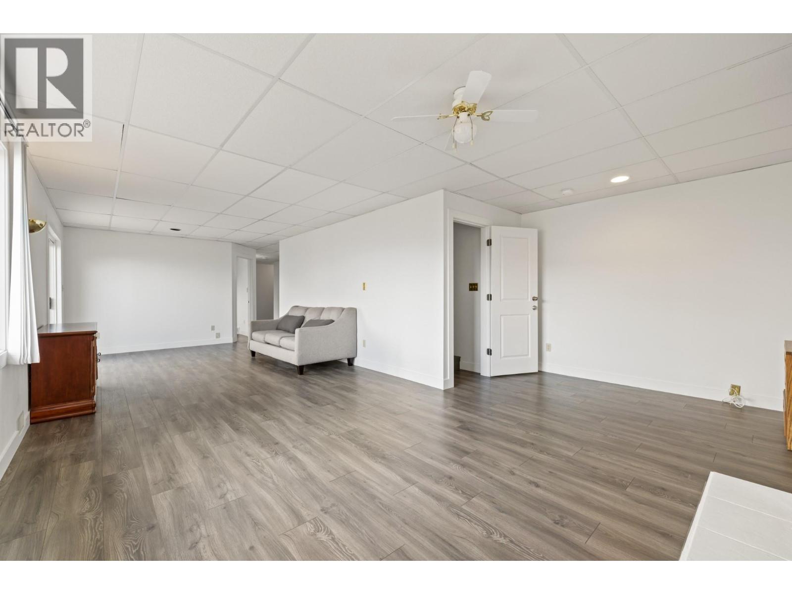 6085 BEATRICE ROAD - 28