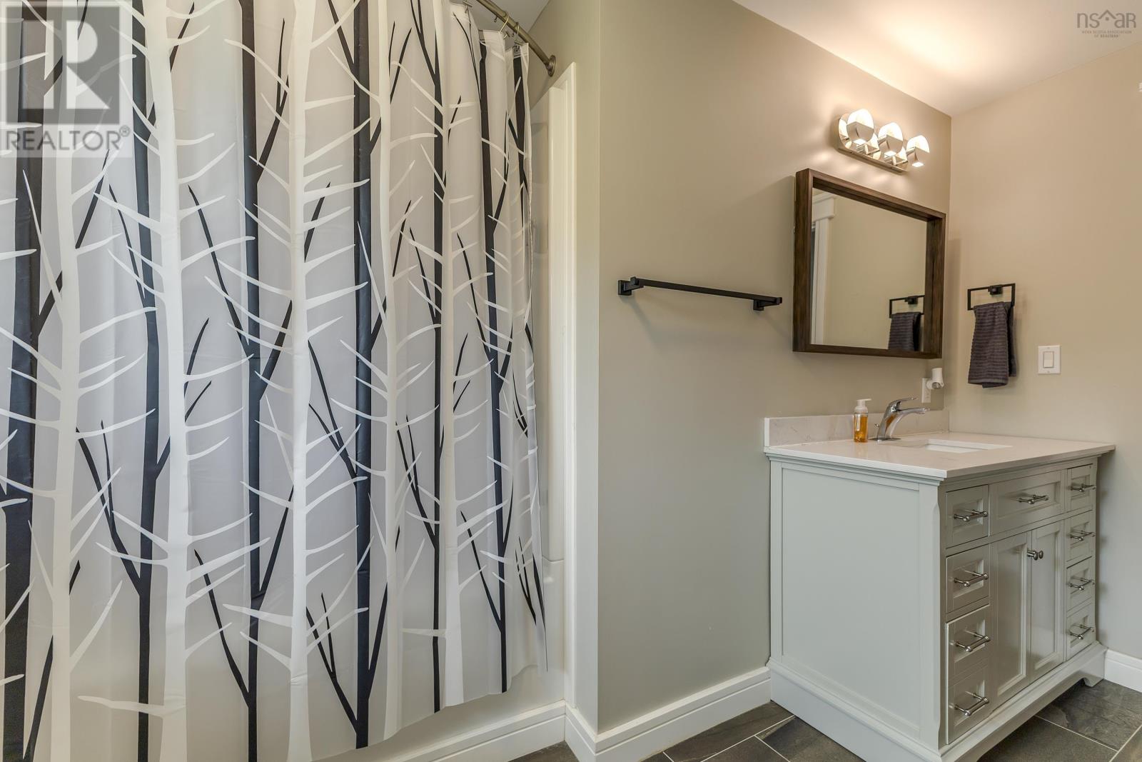 Property 30 of 44 of 271 376 Highway