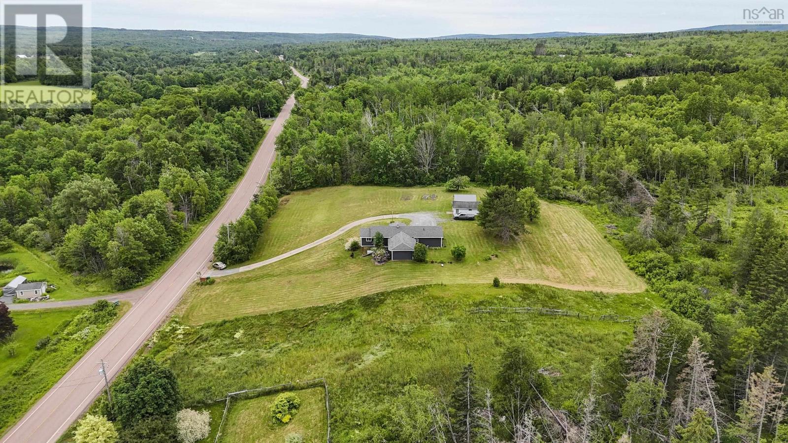 Property 43 of 44 of 271 376 Highway