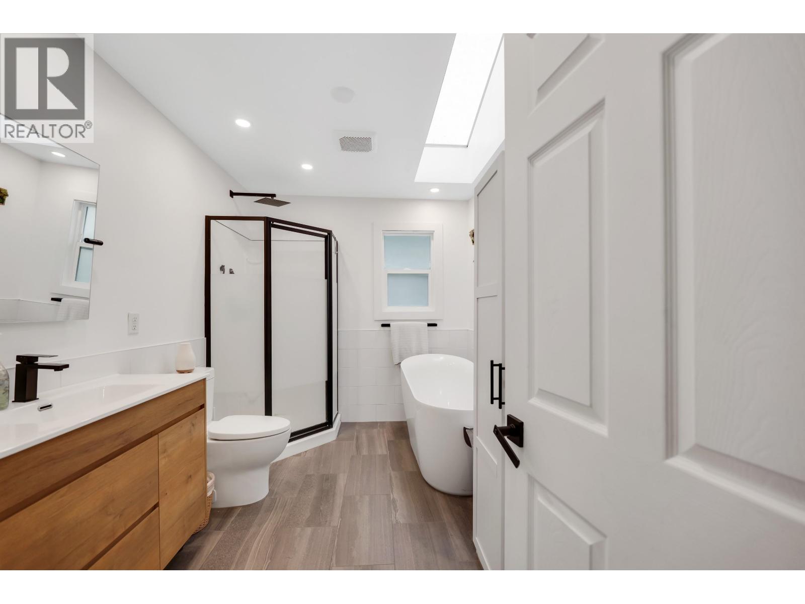 40410 PERTH DRIVE, Squamish