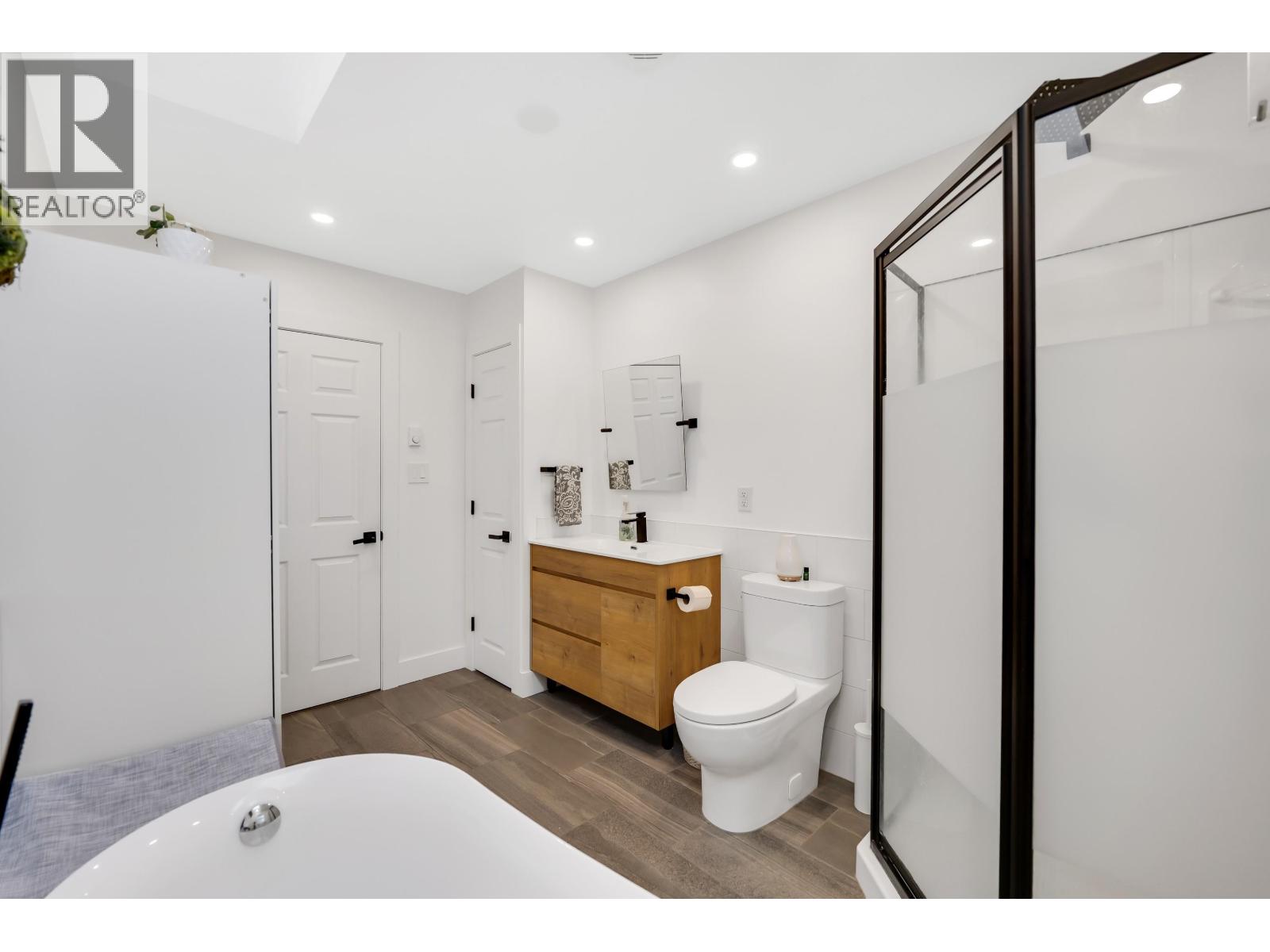 40410 PERTH DRIVE, Squamish