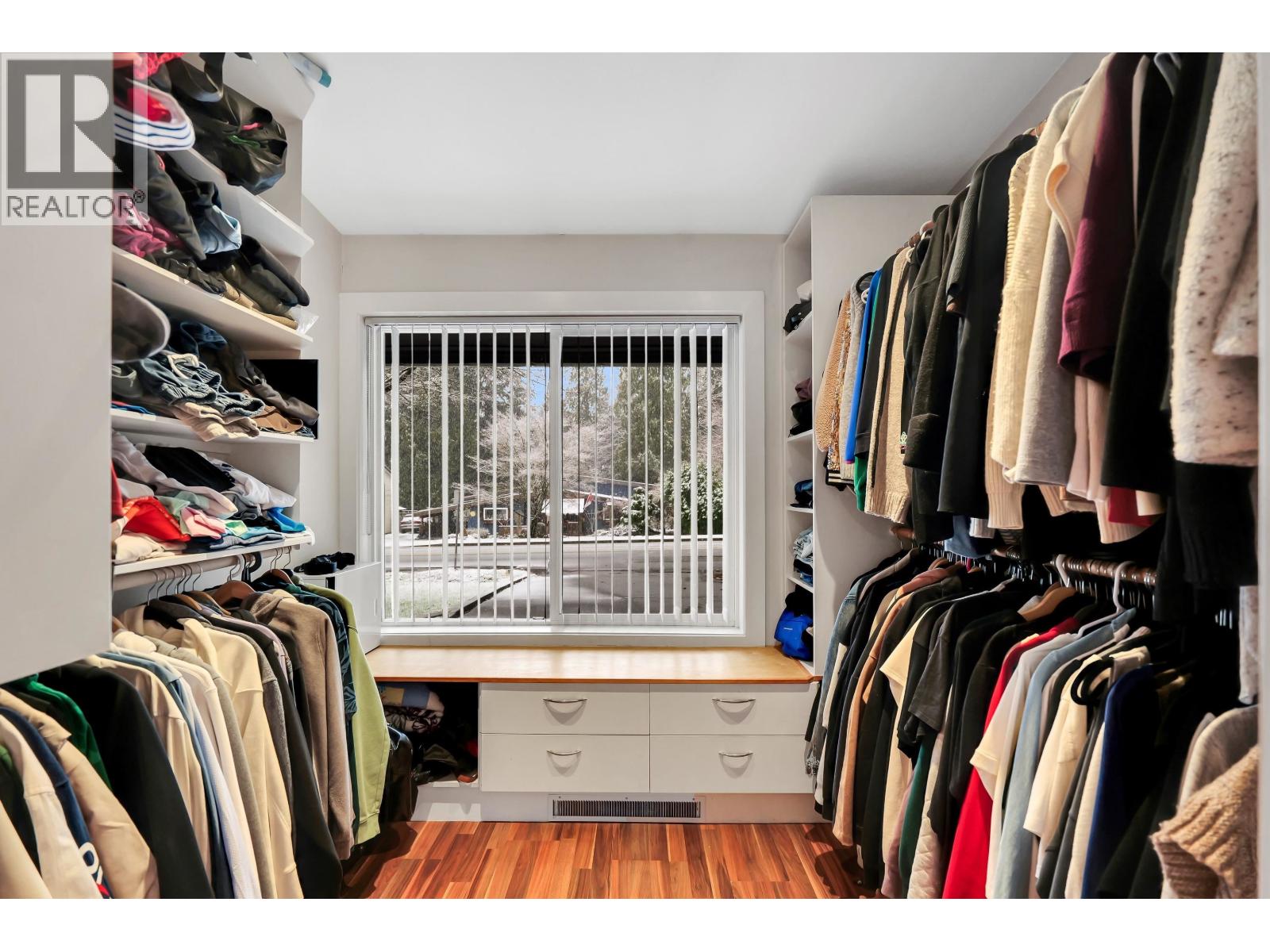 40410 PERTH DRIVE, Squamish