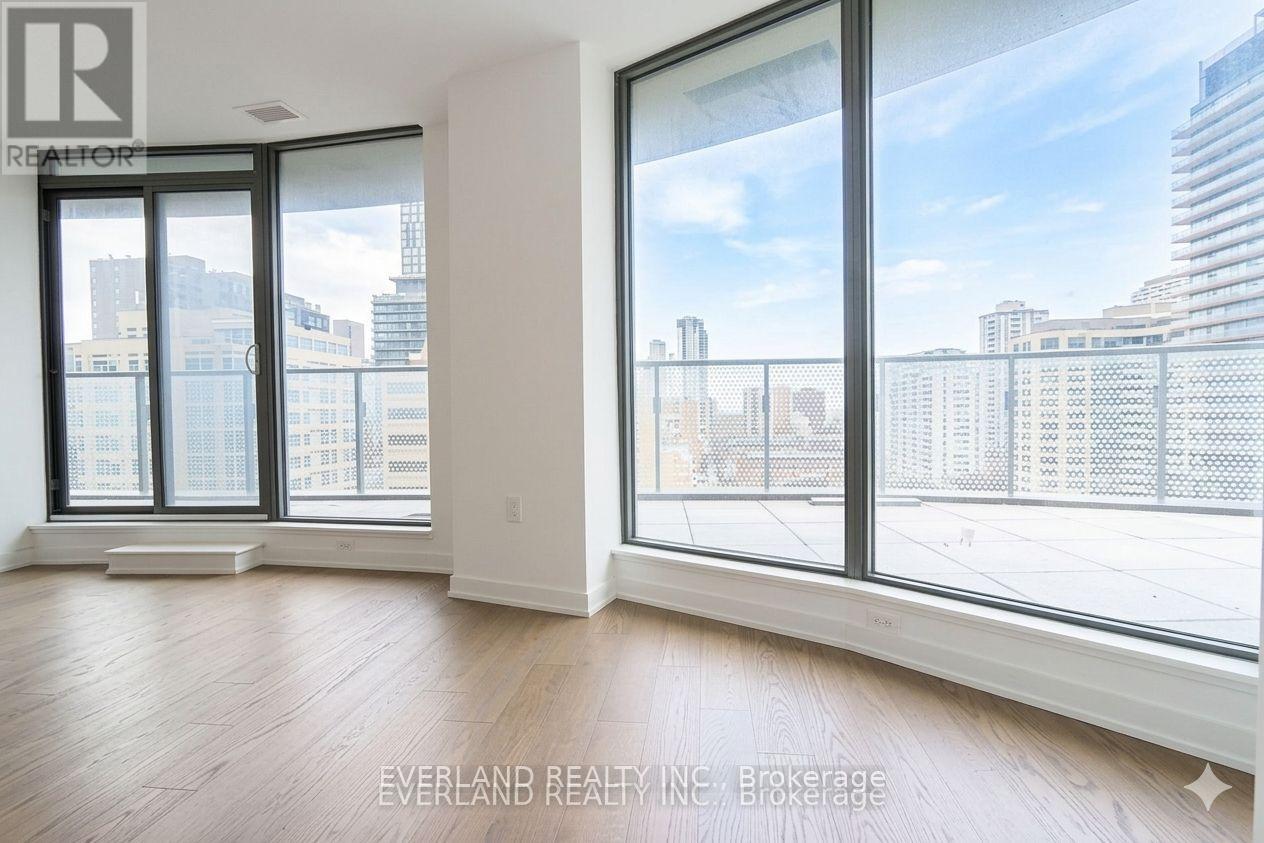 #703 11 WELLESLEY STREET W - 4