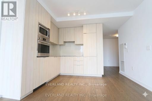 #703 11 WELLESLEY STREET W - 5