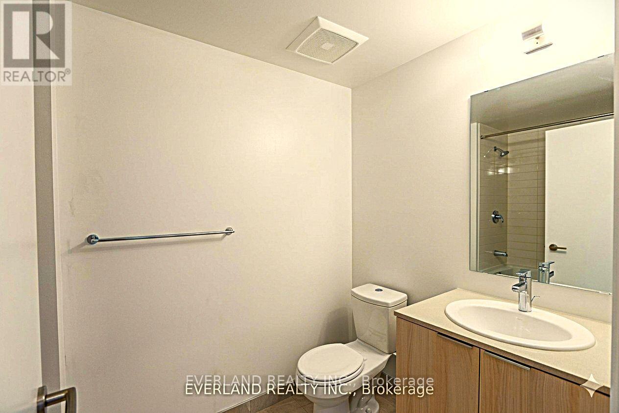 #703 11 WELLESLEY STREET W - 7