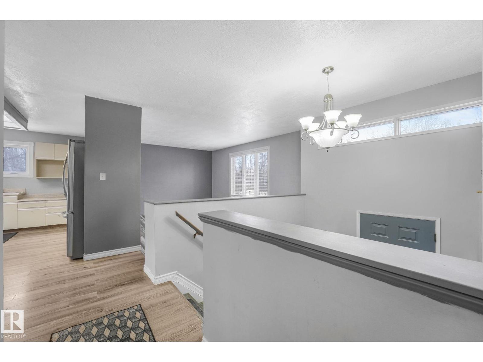 #24 2022 PARKLAND DR - 20