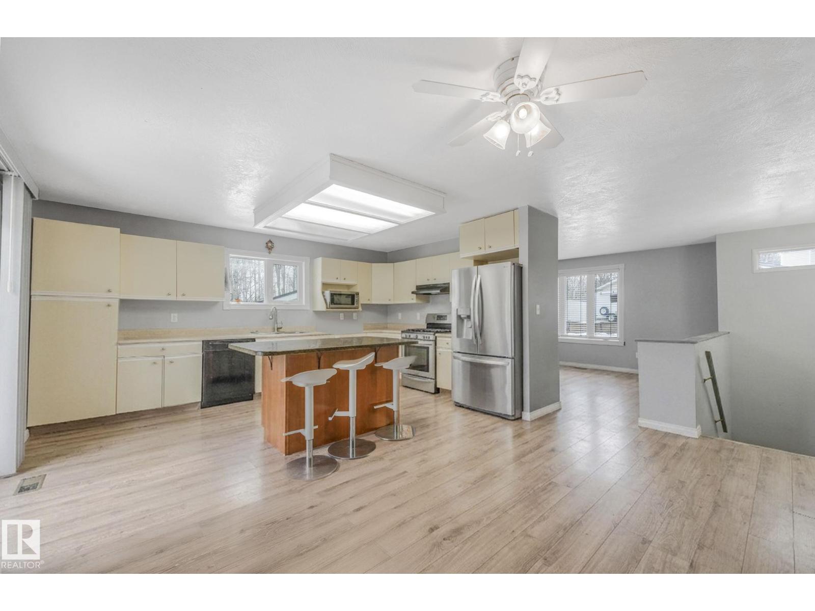 #24 2022 PARKLAND DR - 23