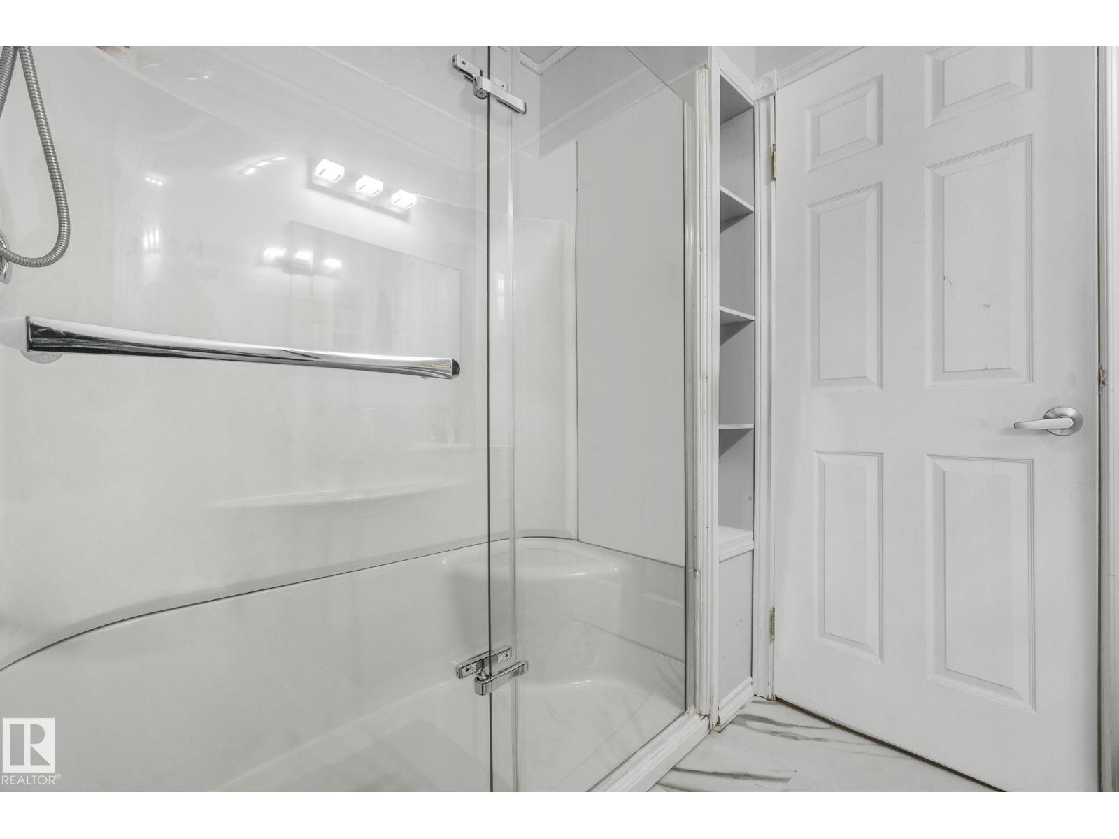 #24 2022 PARKLAND DR - 34
