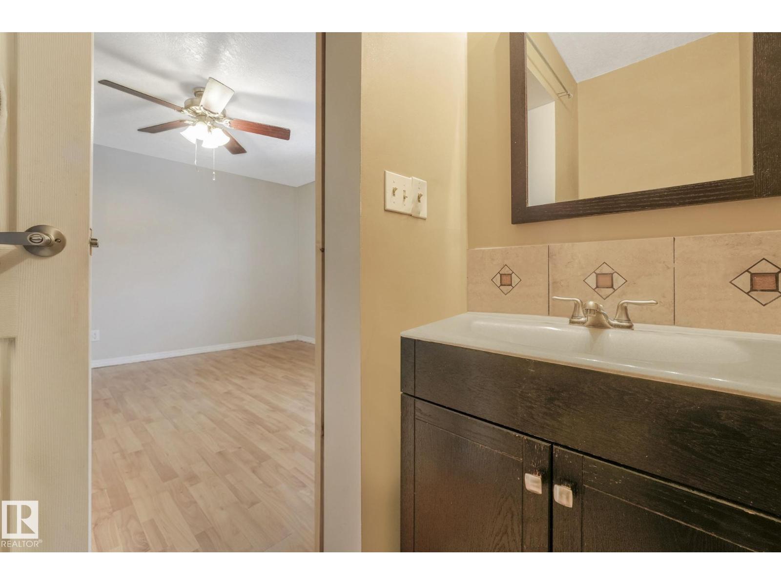 #24 2022 PARKLAND DR - 39