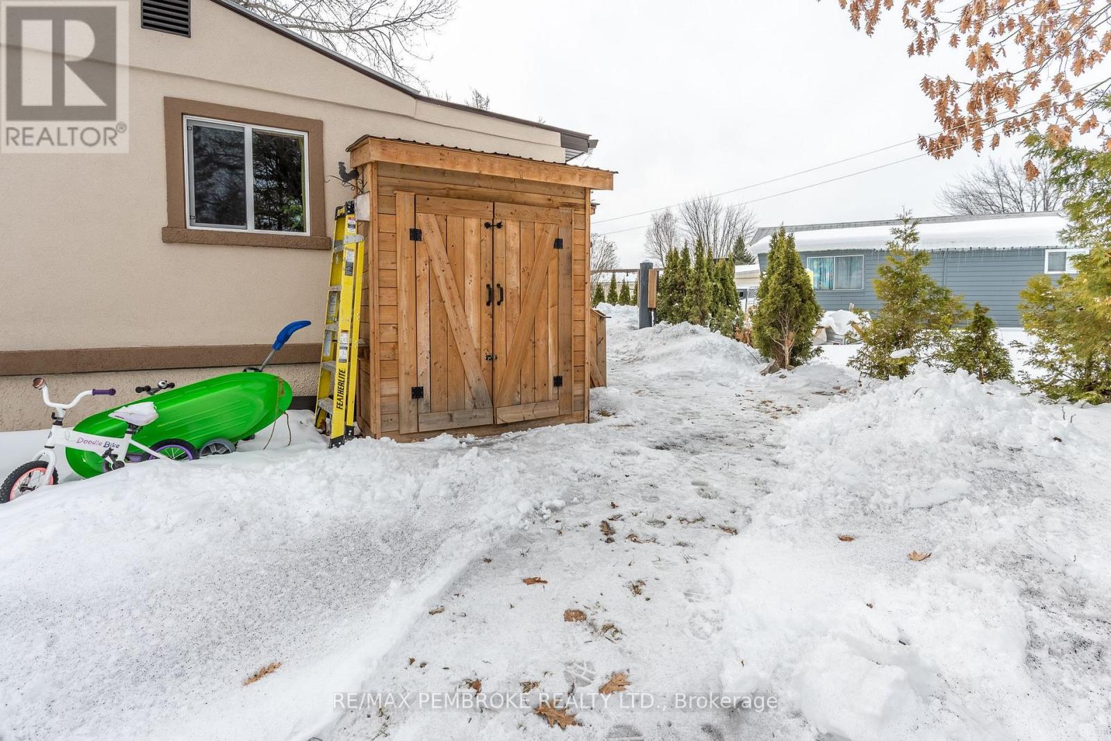 23 PINEHURST ESTATES, Petawawa, Ontario
