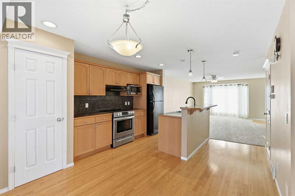 
          160 Taradale Drive Northeast
            <br/>
            <span>Calgary</span>
            , 
            <span>AB</span>
             <span>T3J5G3</span>
         - Photo 27