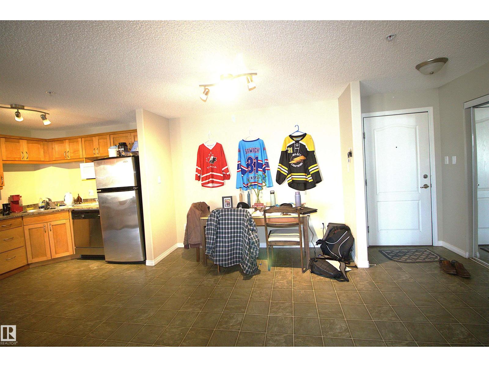 #1204 330 CLAREVIEW STATION DR NW - 11