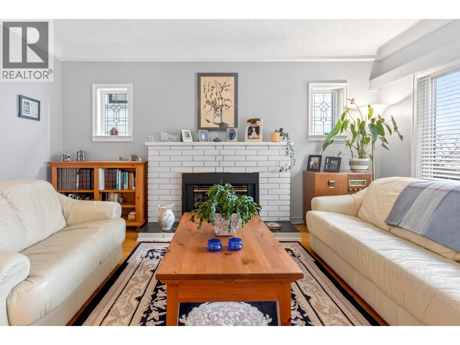 3494 OXFORD Street - photo 2