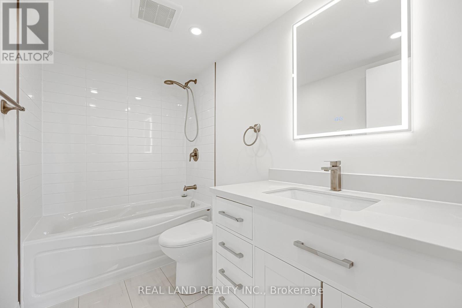 #1901 50 ELM DRIVE E - 15