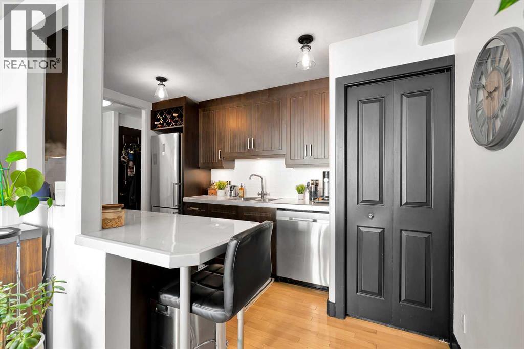 305, 2417 17 Street SW photo 11