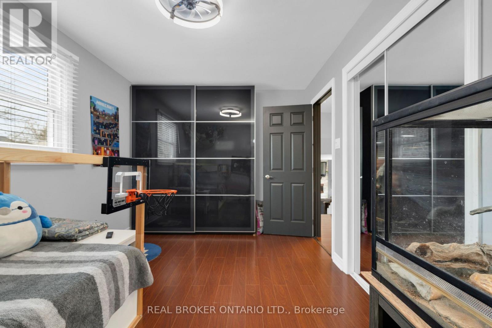 213 CENTRE STREET - 24