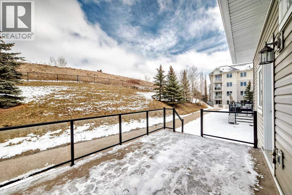 Single Family House Bi-level for Sale in  Rocky Vista Gardens NW Rocky Ridge Calgary 