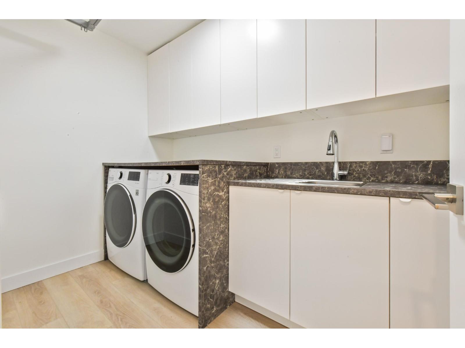 1388 KERFOOT ROAD, White Rock