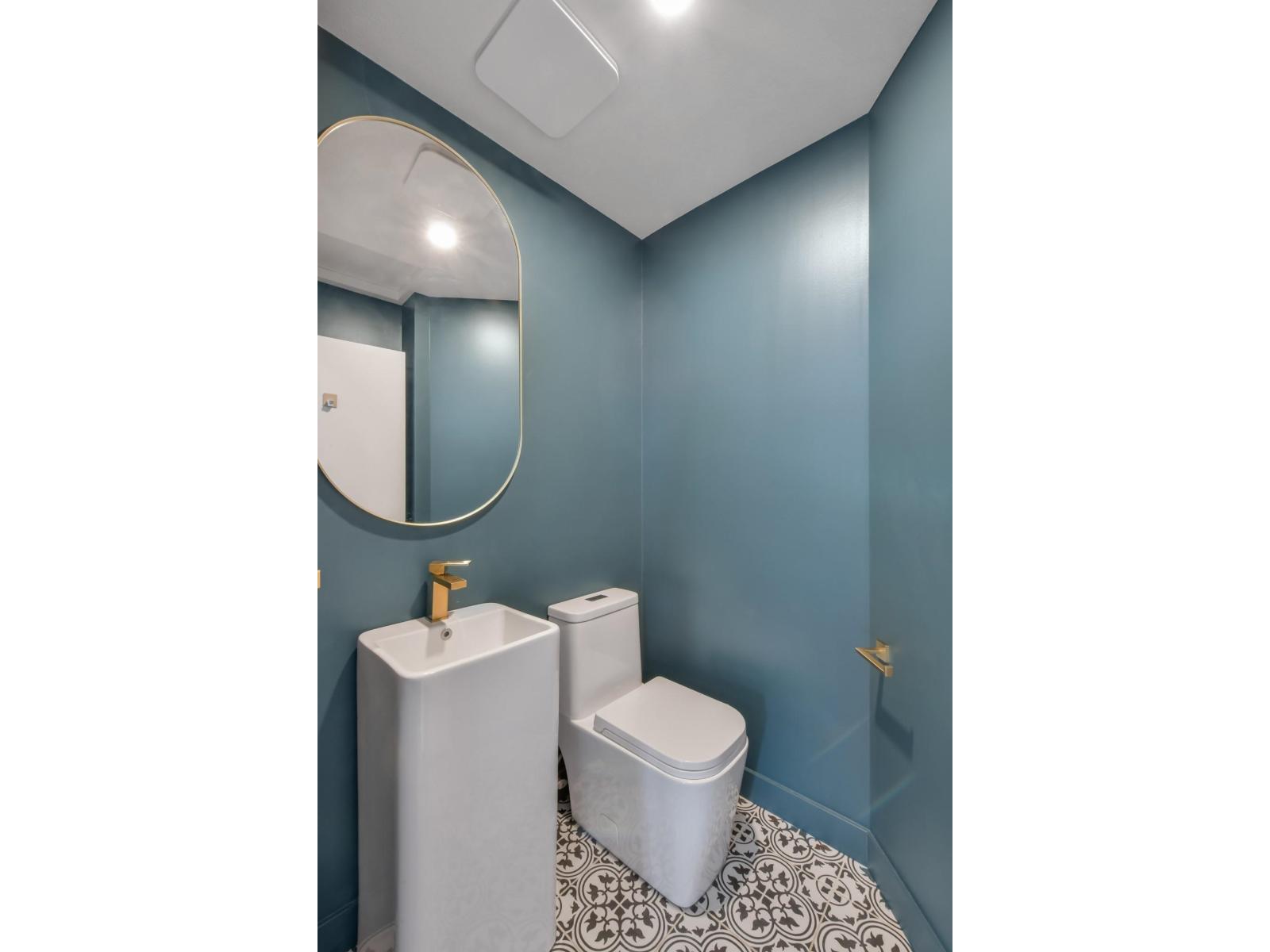 1388 KERFOOT ROAD, White Rock