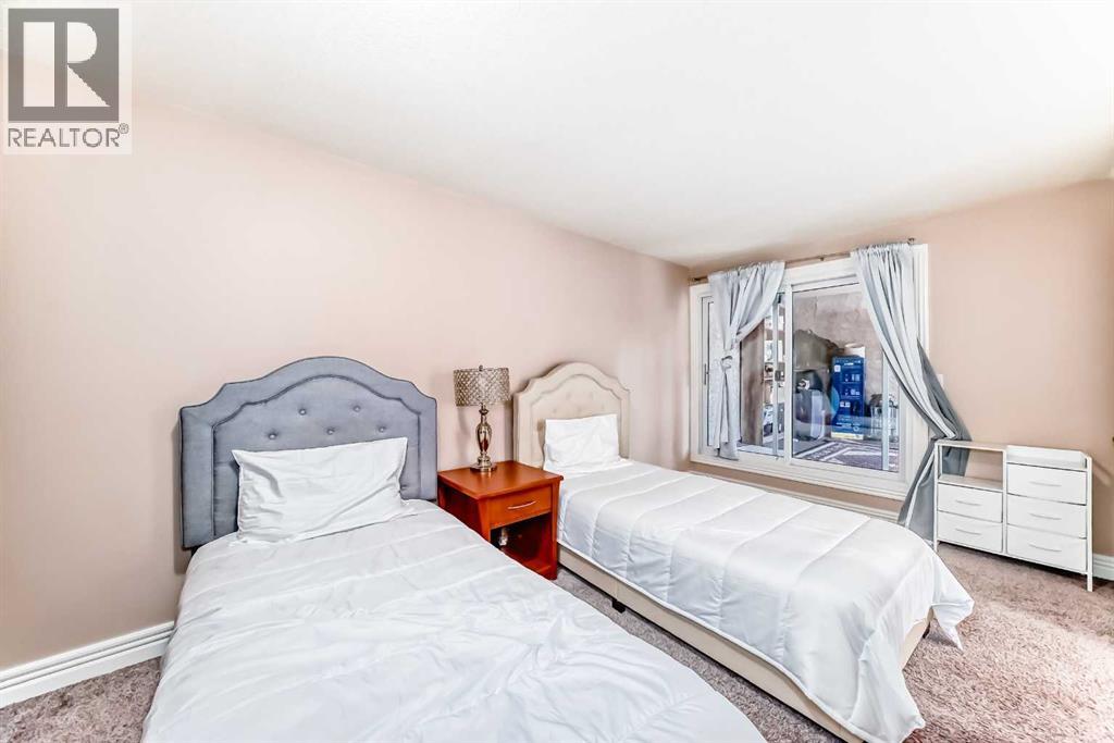 Single Family House for Sale in   Glamis Green SW Glamorgan Calgary 