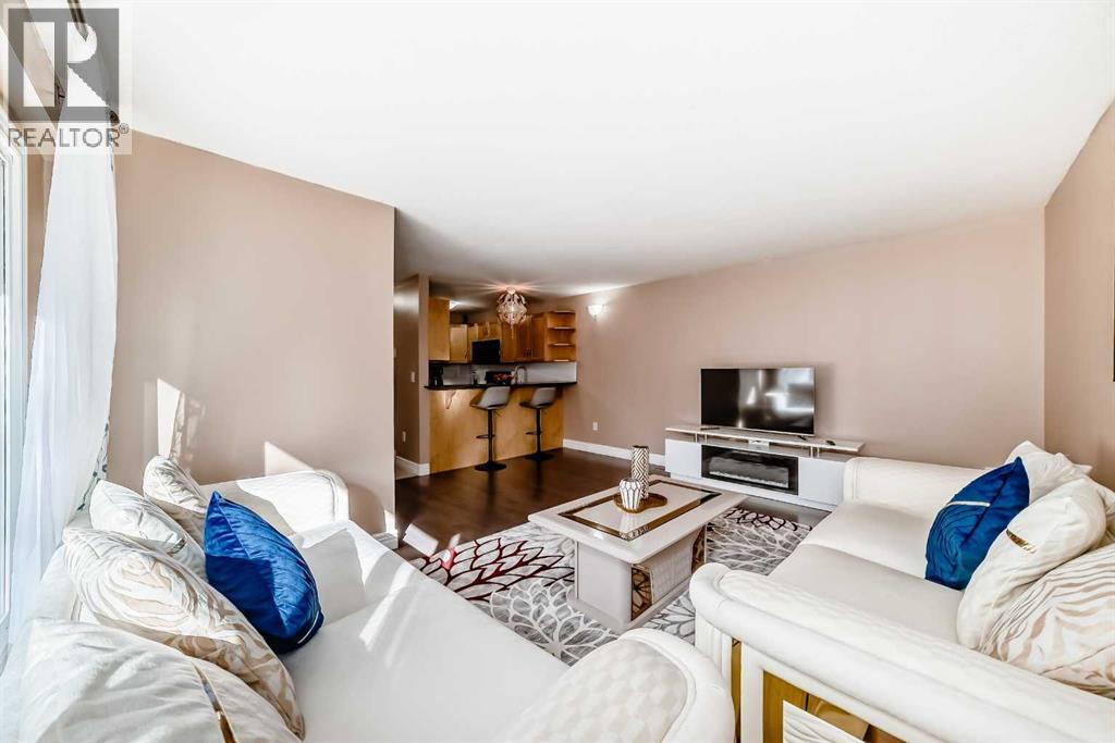 Single Family House for Sale in   Glamis Green SW Glamorgan Calgary 