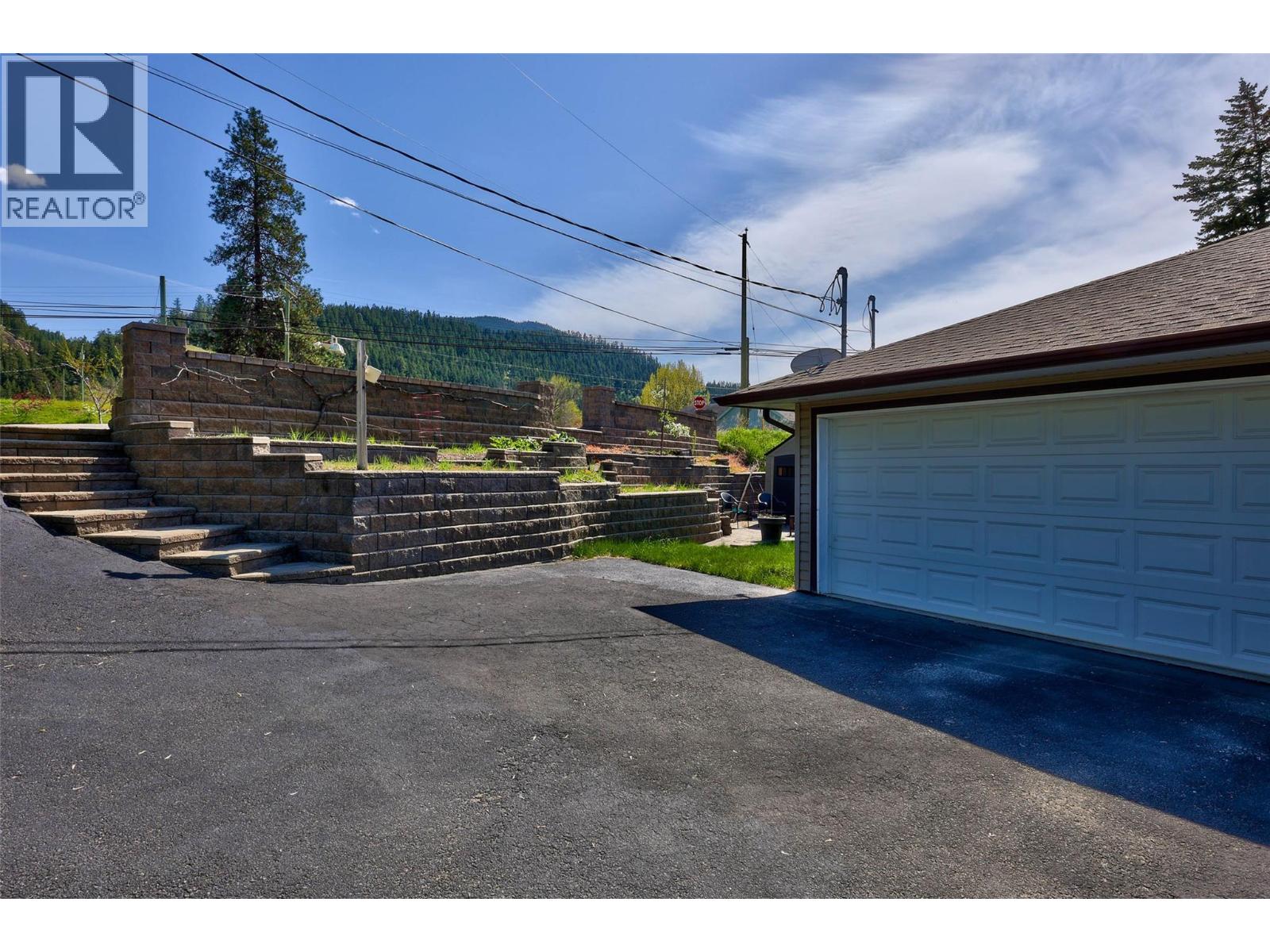 1170 MONTGOMERY PLACE - 41