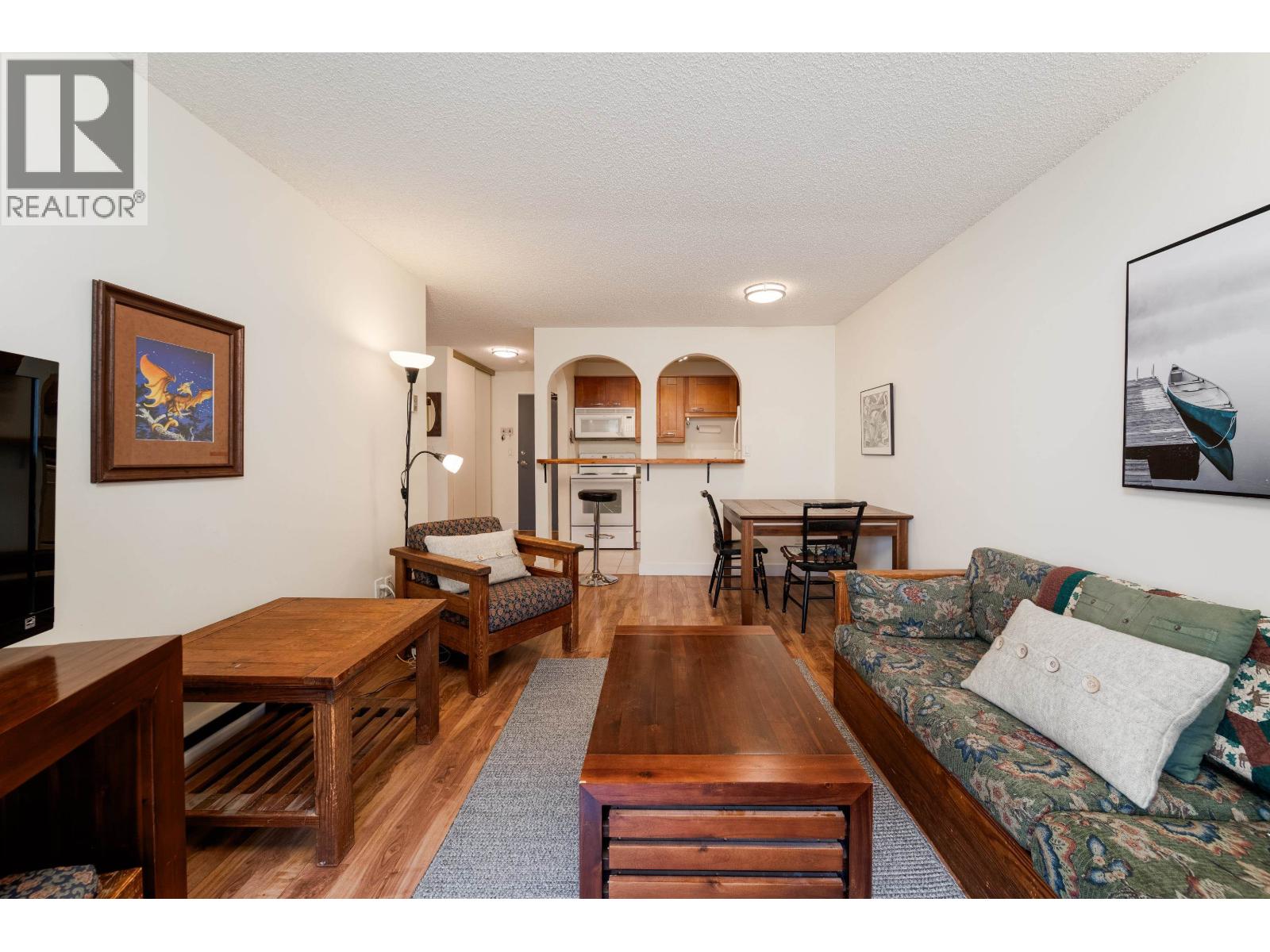 211 423 AGNES STREET, New Westminster