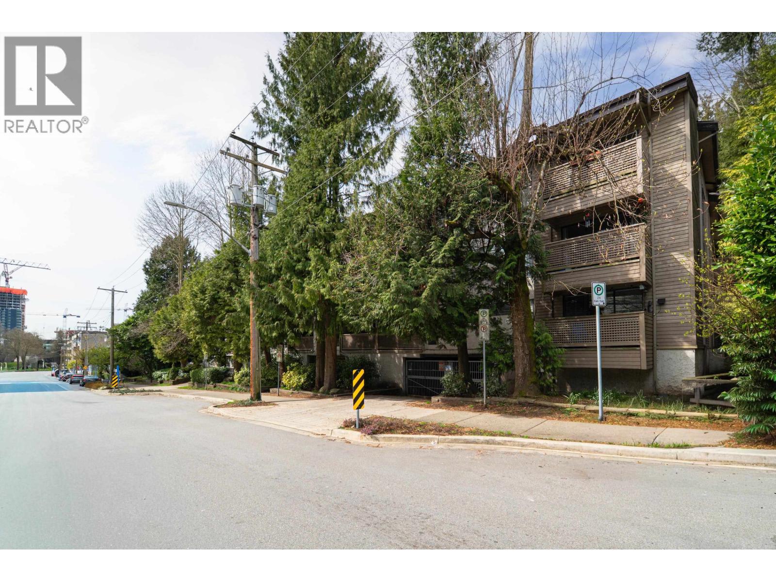 211 423 AGNES STREET, New Westminster