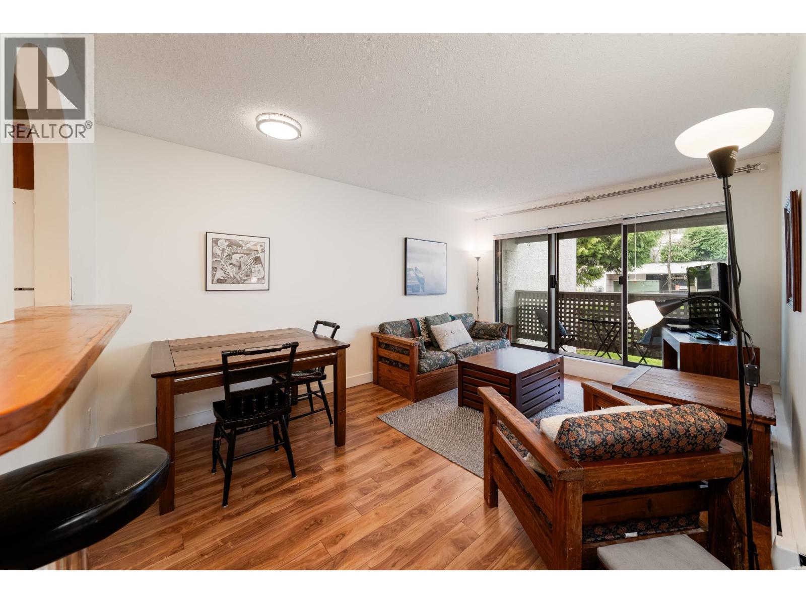 211 423 AGNES STREET, New Westminster