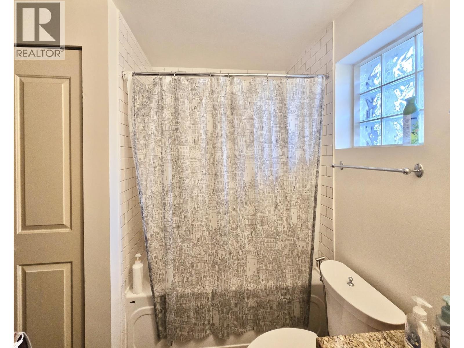 218 8988 HUDSON Street - photo 2