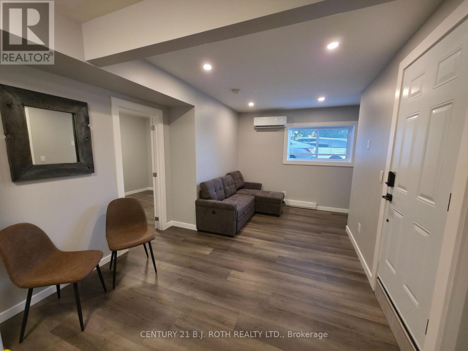 6 - 82 ALBERT STREET N