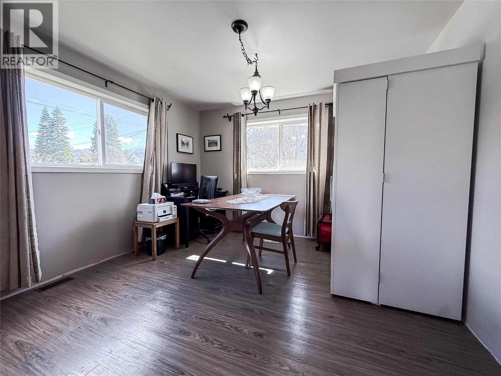 390 9th Avenue, Montrose