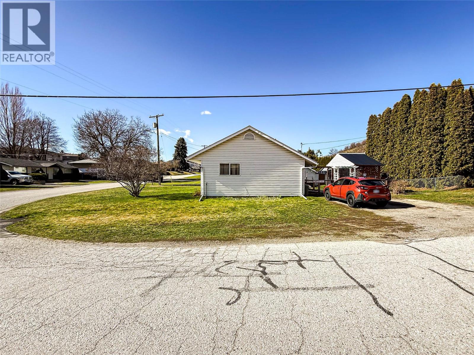 390 9th Avenue, Montrose