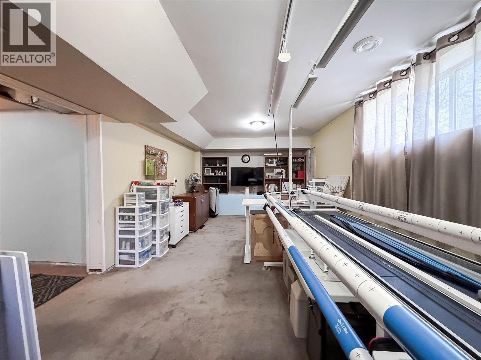 390 9th Avenue, Montrose