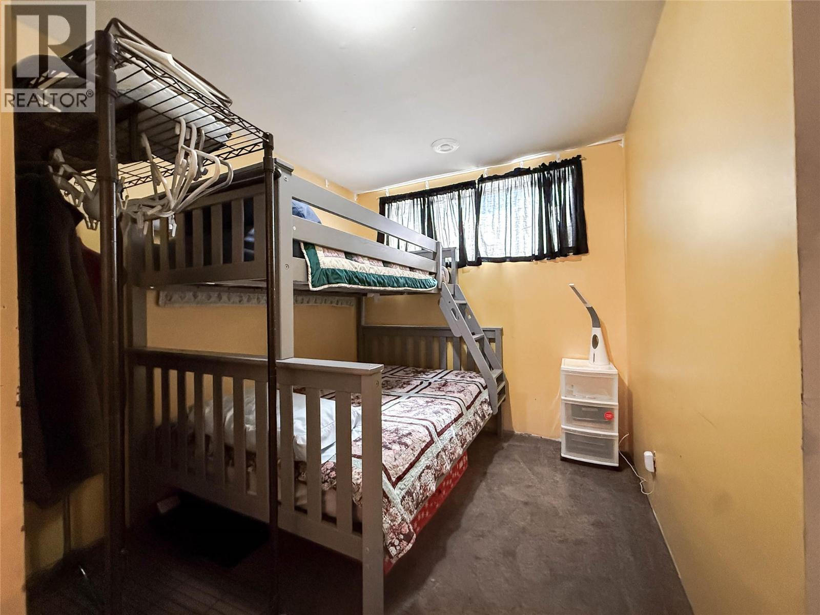 390 9th Avenue, Montrose