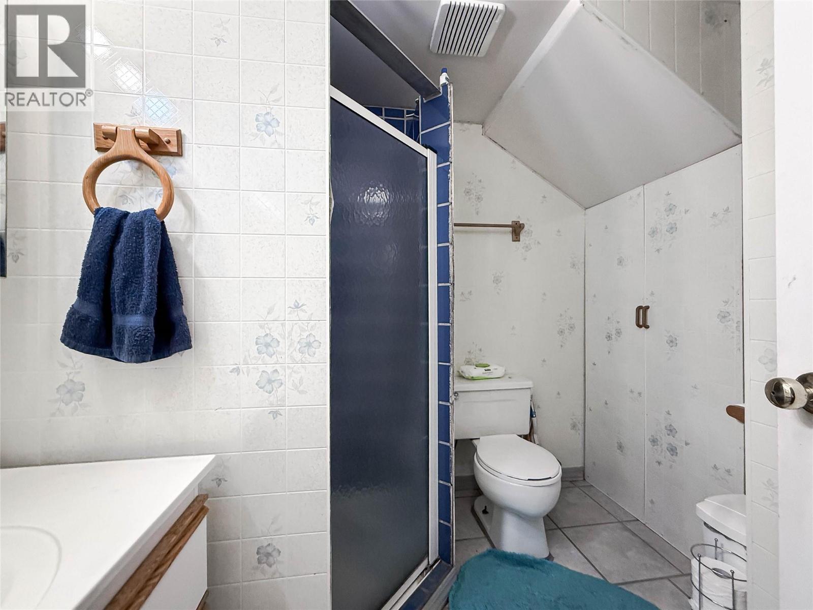 390 9th Avenue, Montrose