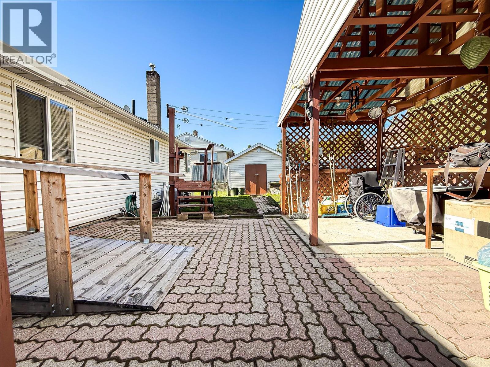 390 9th Avenue, Montrose