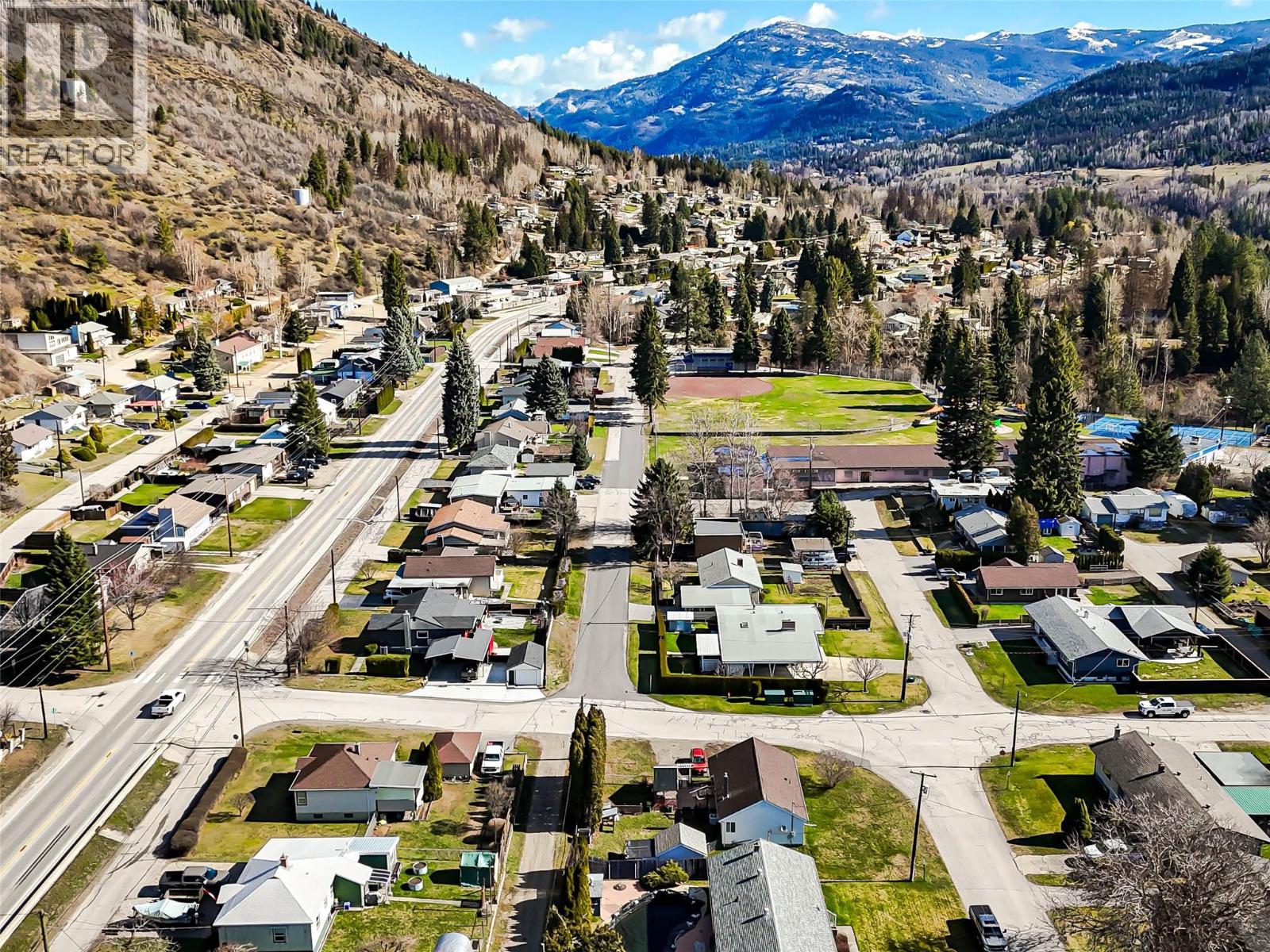 390 9th Avenue, Montrose