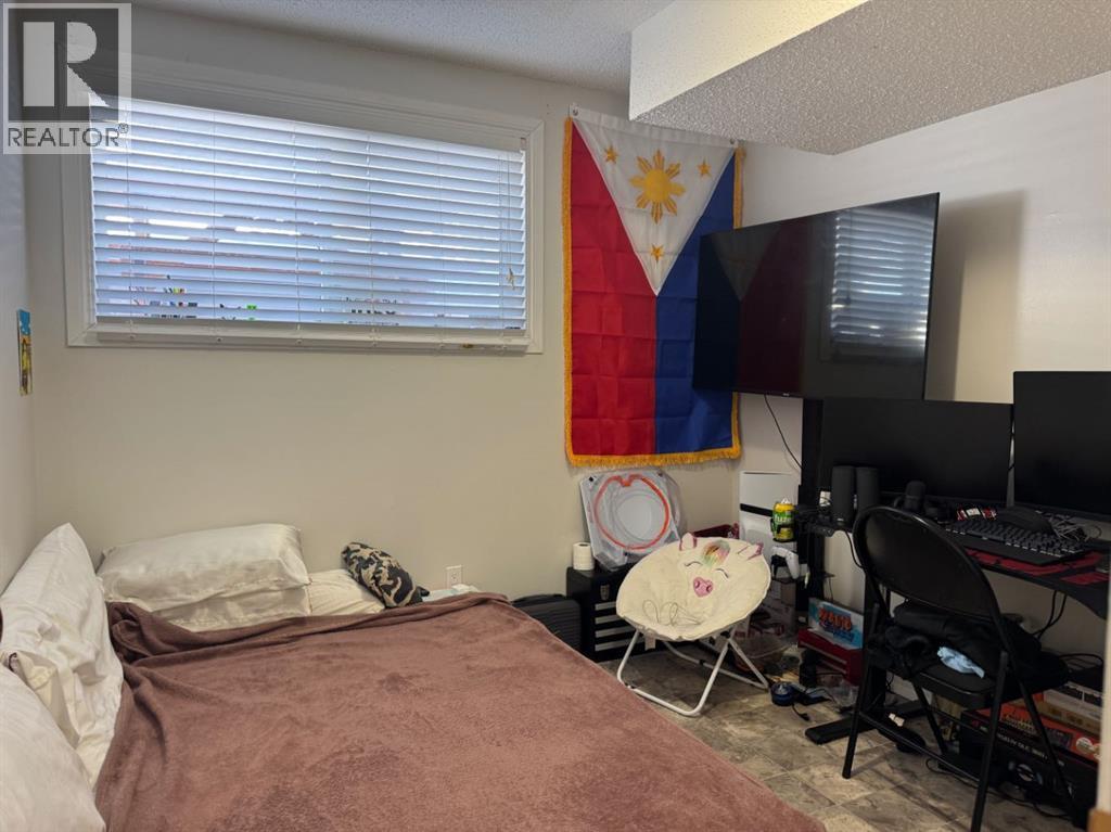 10300 105 AVENUE - 27