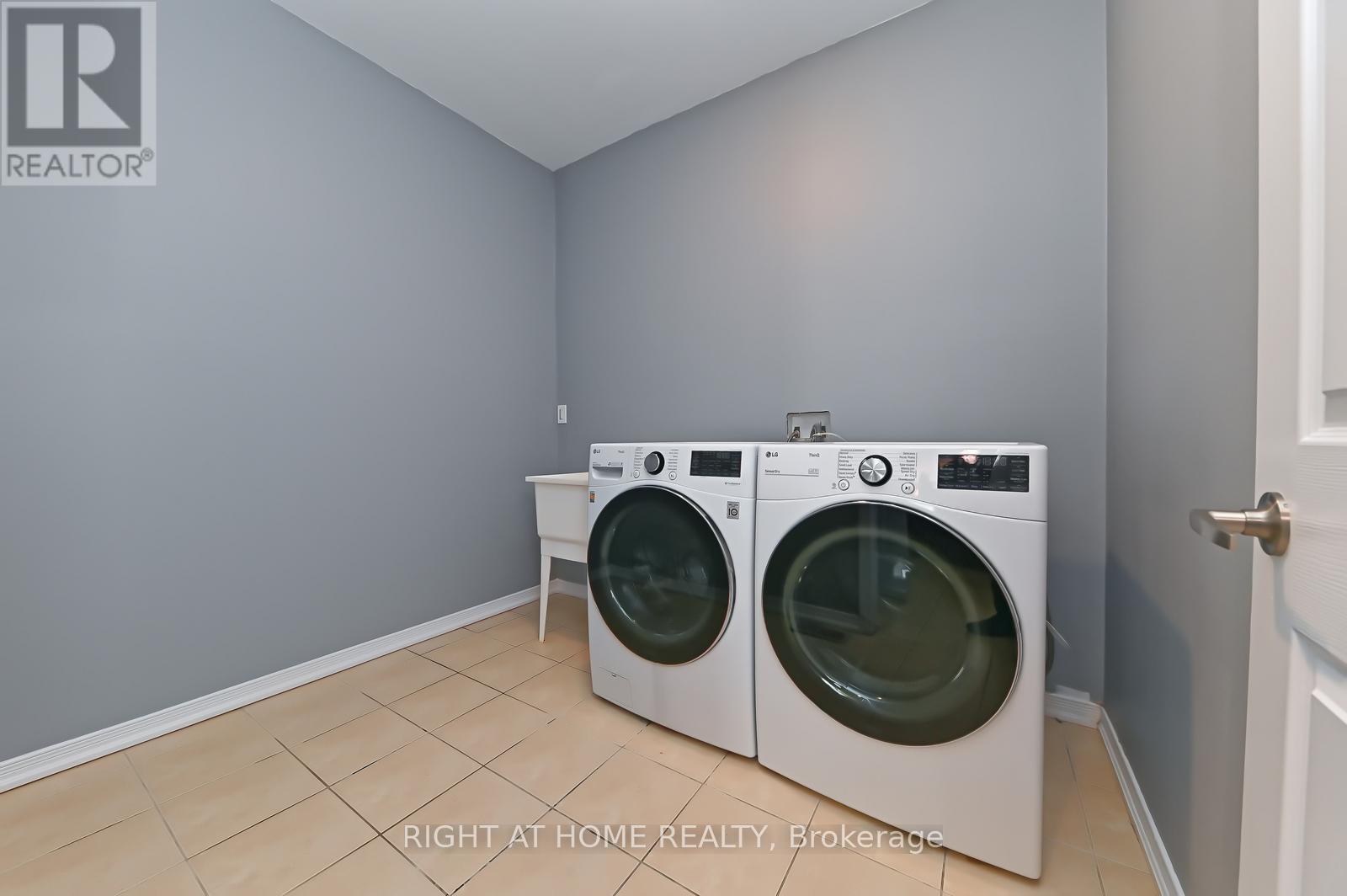 292 FALLING GREEN CRESCENT - 13