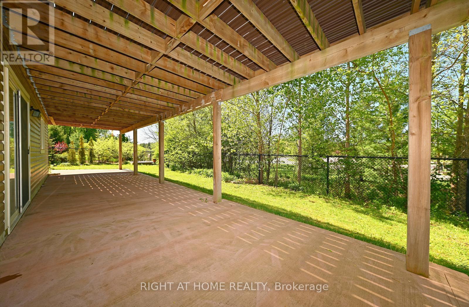 292 FALLING GREEN CRESCENT - 36
